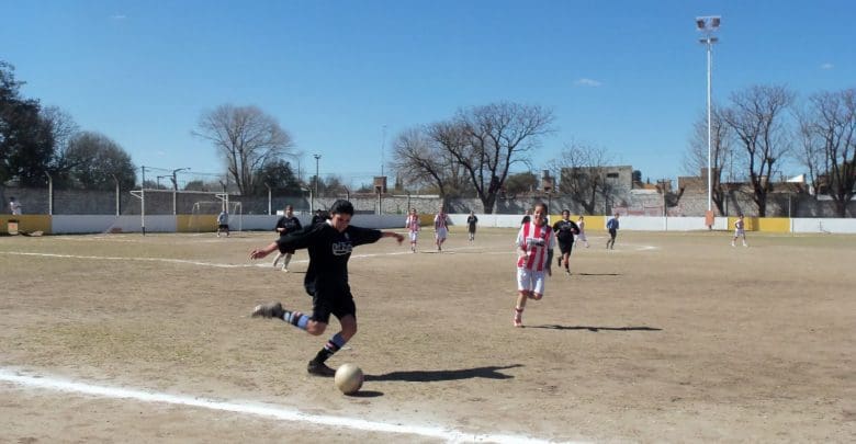 el futbol vivio su peor tarde 1 - Diario Resumen de la región