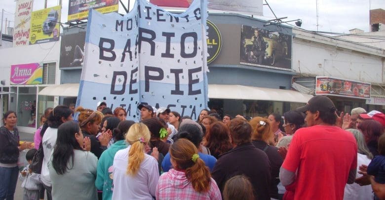 manifestacion de barrios de pie 1 - Diario Resumen de la región