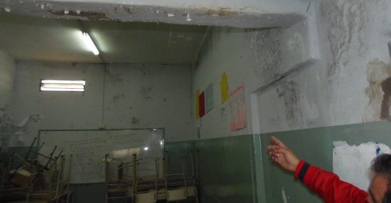 aula inundada ipem 97 - Diario Resumen de la región