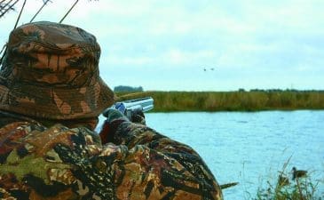 Caza de patos Chascomus 007 365x225 1 1 - Diario Resumen de la región